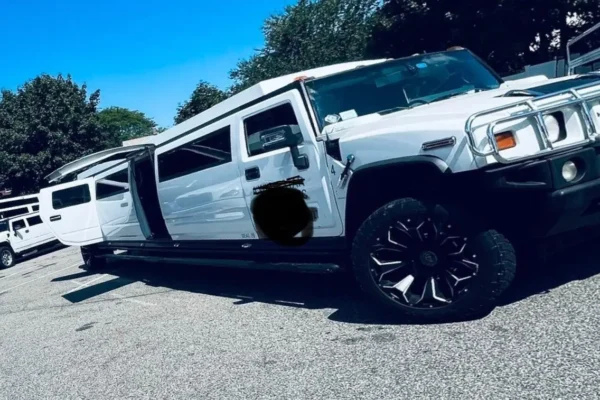 20 passengers hummer limo